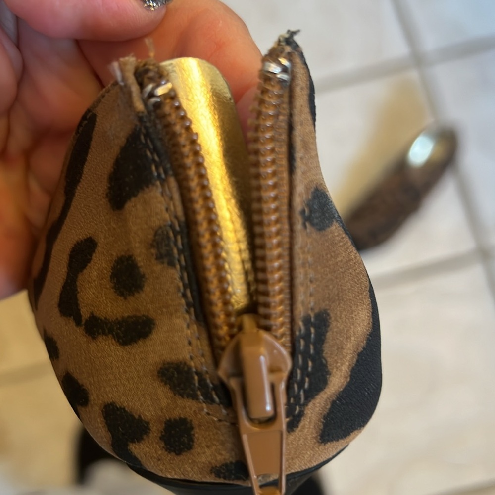 Open Toe Leopard Print Heels - Picture 5 of 10